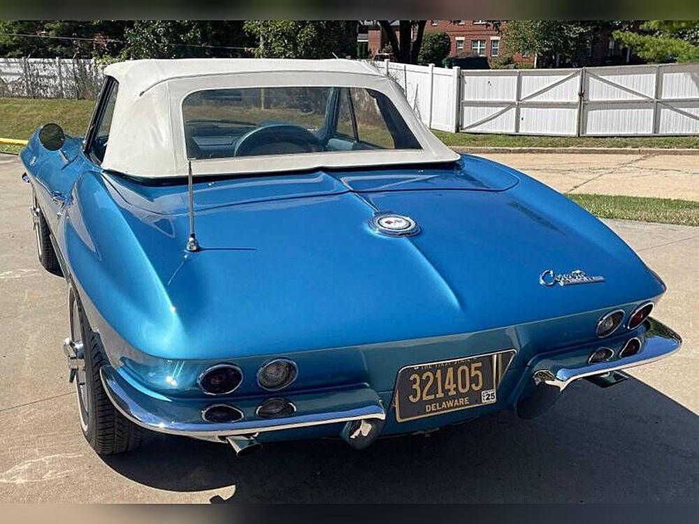 Chevrolet-Corvette-1965-custom-119091-19