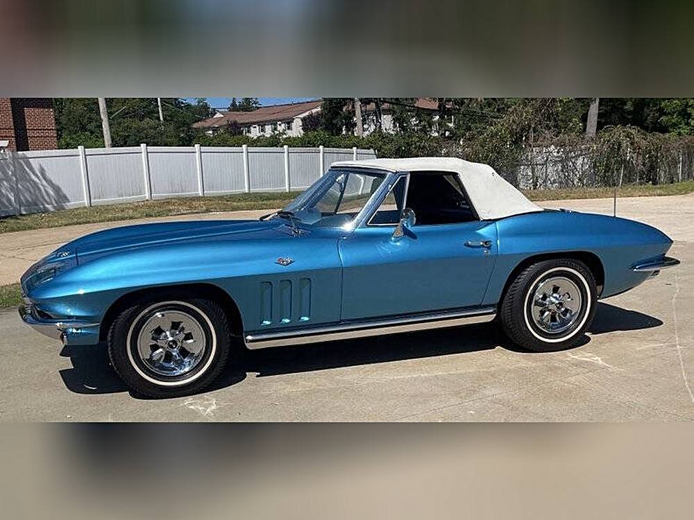 Chevrolet-Corvette-1965-custom-119091-23