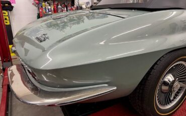 Chevrolet-Corvette-1966-4