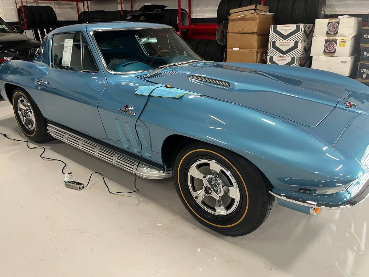 Chevrolet-Corvette-1966-blue-483-17