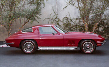 Chevrolet-Corvette-1967-Burgundy-Other-Color-0-4