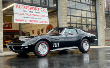 Chevrolet-Corvette-1968-Black-Red-66587-10