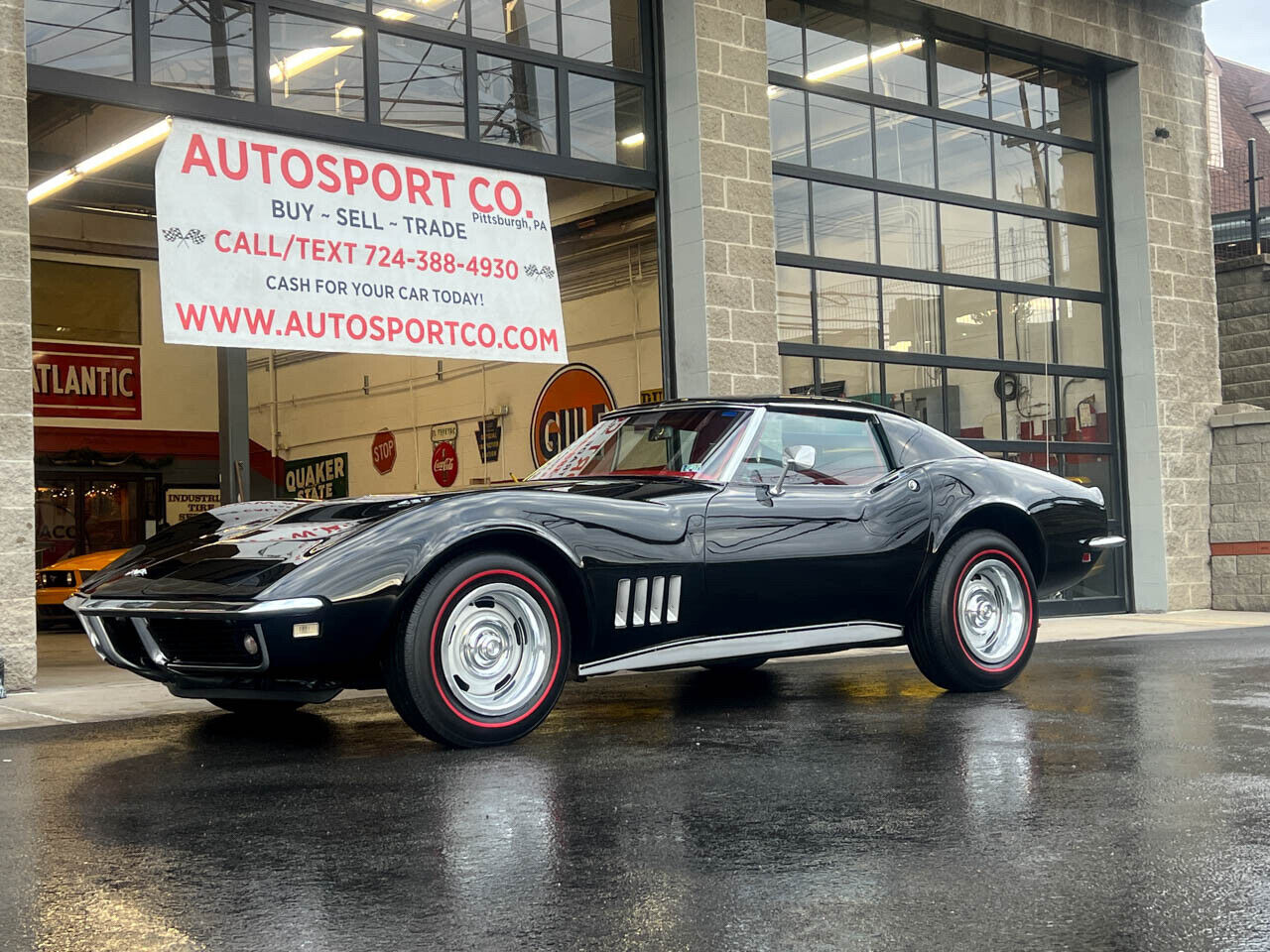 Chevrolet-Corvette-1968-Black-Red-66587-10