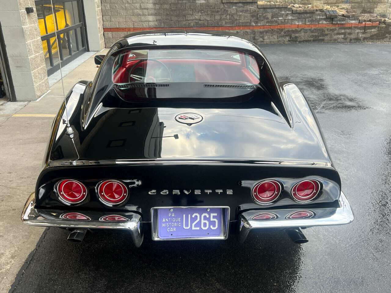 Chevrolet-Corvette-1968-Black-Red-66587-5