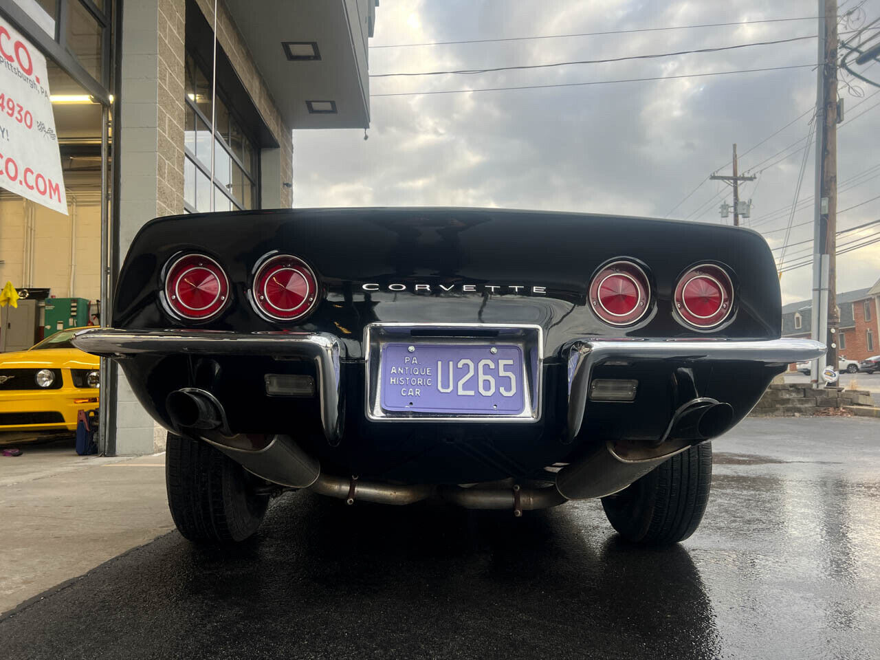 Chevrolet-Corvette-1968-Black-Red-66587-6