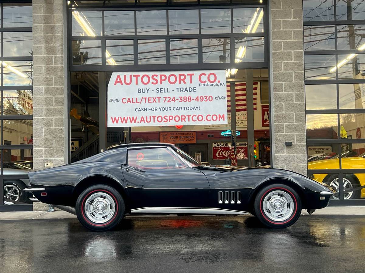 Chevrolet-Corvette-1968-black-66788-1