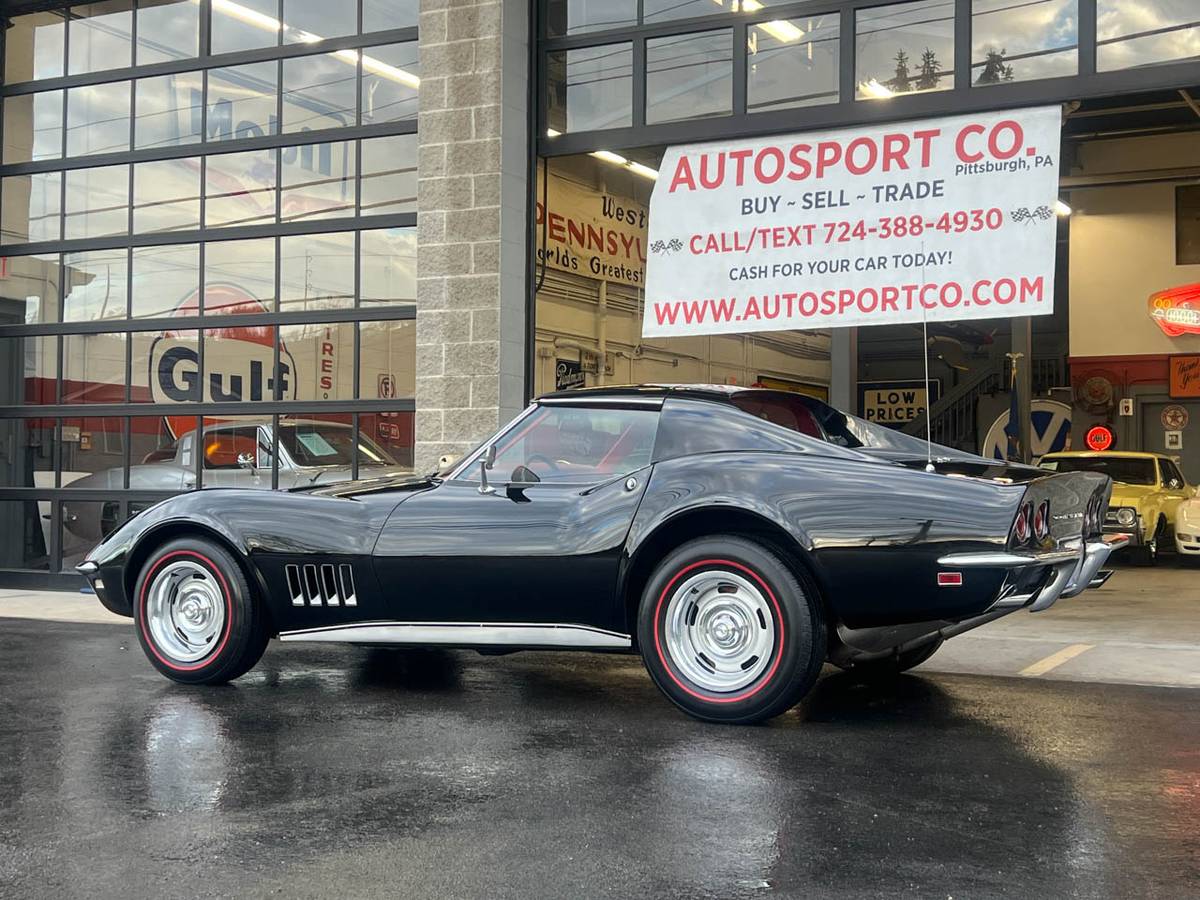 Chevrolet-Corvette-1968-black-66788-6