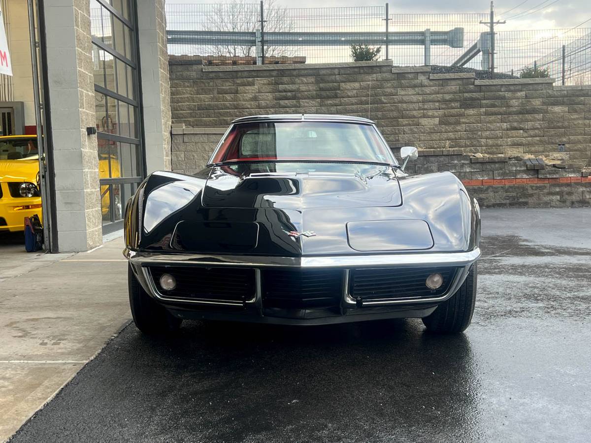 Chevrolet-Corvette-1968-black-66788-7