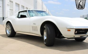 Chevrolet-Corvette-1969-10