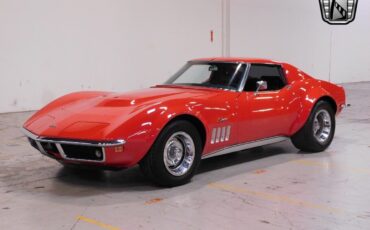 Chevrolet-Corvette-1969-2