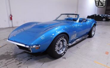 Chevrolet-Corvette-1969-2