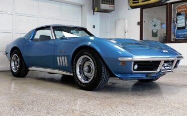 Chevrolet-Corvette-1969-3