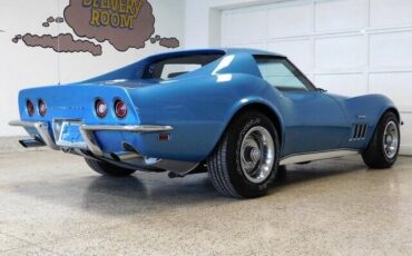 Chevrolet-Corvette-1969-4