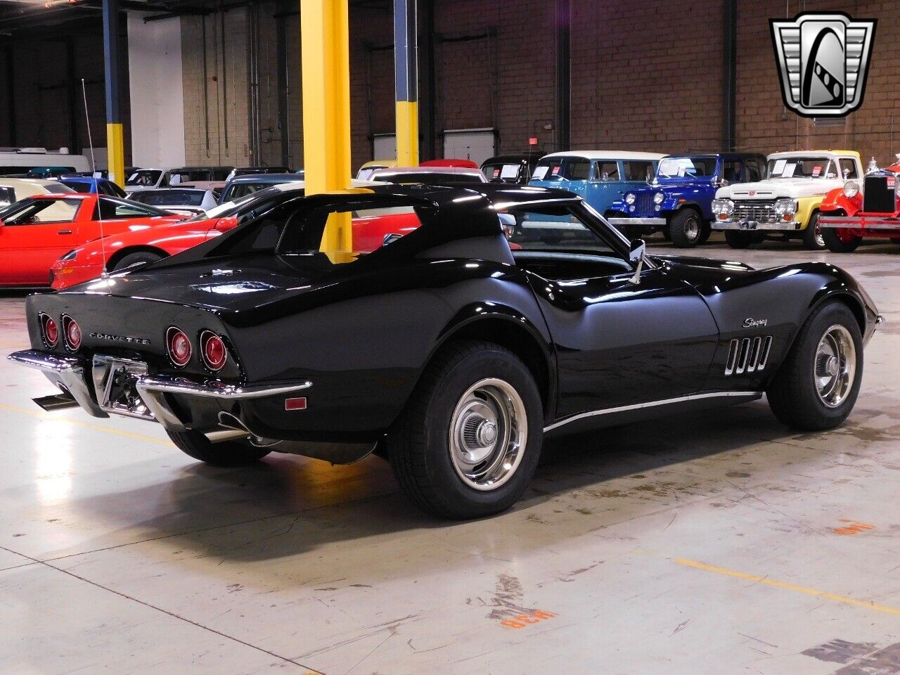 Chevrolet-Corvette-1969-Black-Black-51745-4