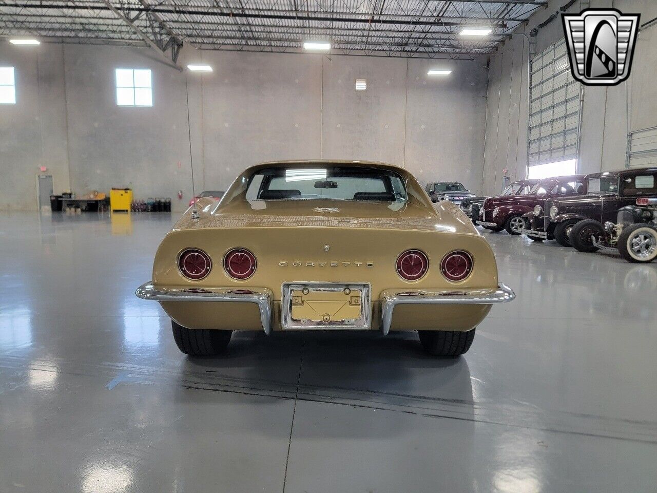 Chevrolet-Corvette-1969-Gold-Black-117622-6