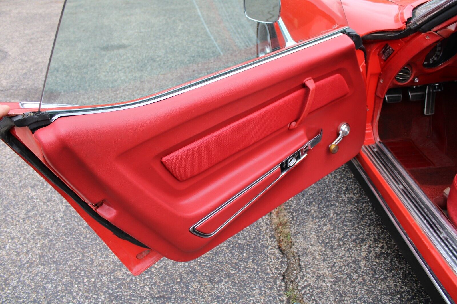 Chevrolet-Corvette-1969-Monza-Red-69556-11