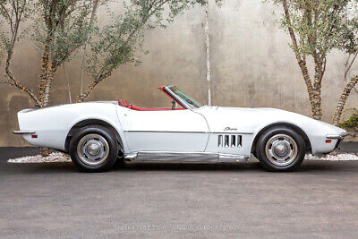 Chevrolet-Corvette-1969-Silver-Other-Color-0-3