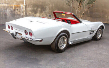 Chevrolet-Corvette-1969-Silver-Other-Color-0-4