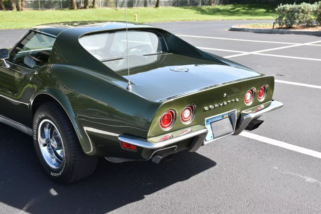 Chevrolet-Corvette-1970-Green-Green-89415-15