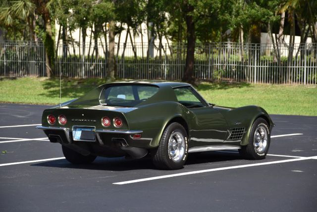 Chevrolet-Corvette-1970-Green-Green-89415-7