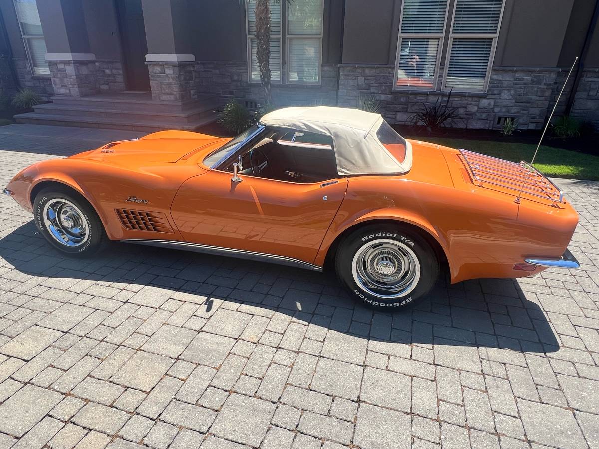 Chevrolet-Corvette-1971-8