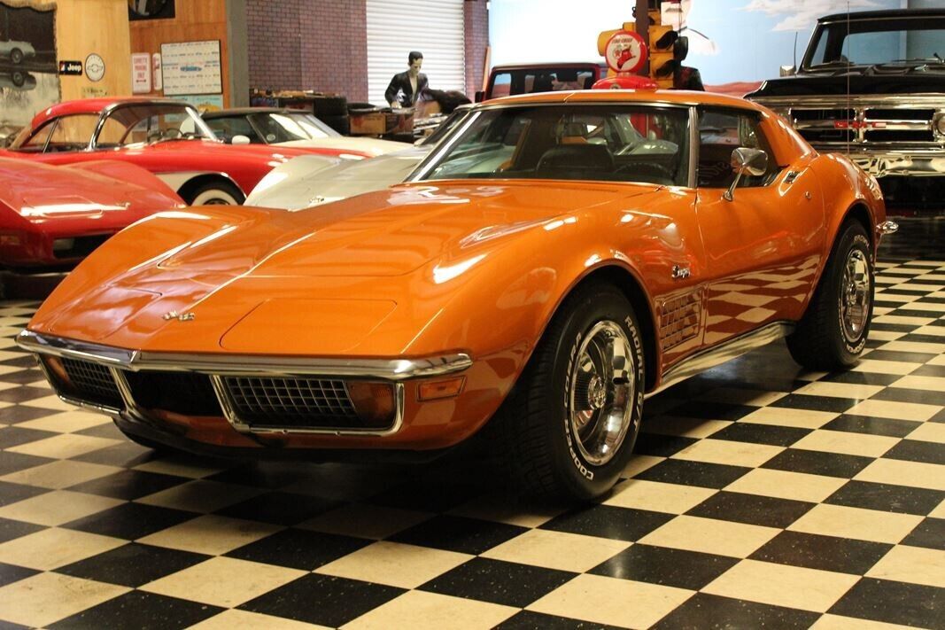 Chevrolet-Corvette-1972-2