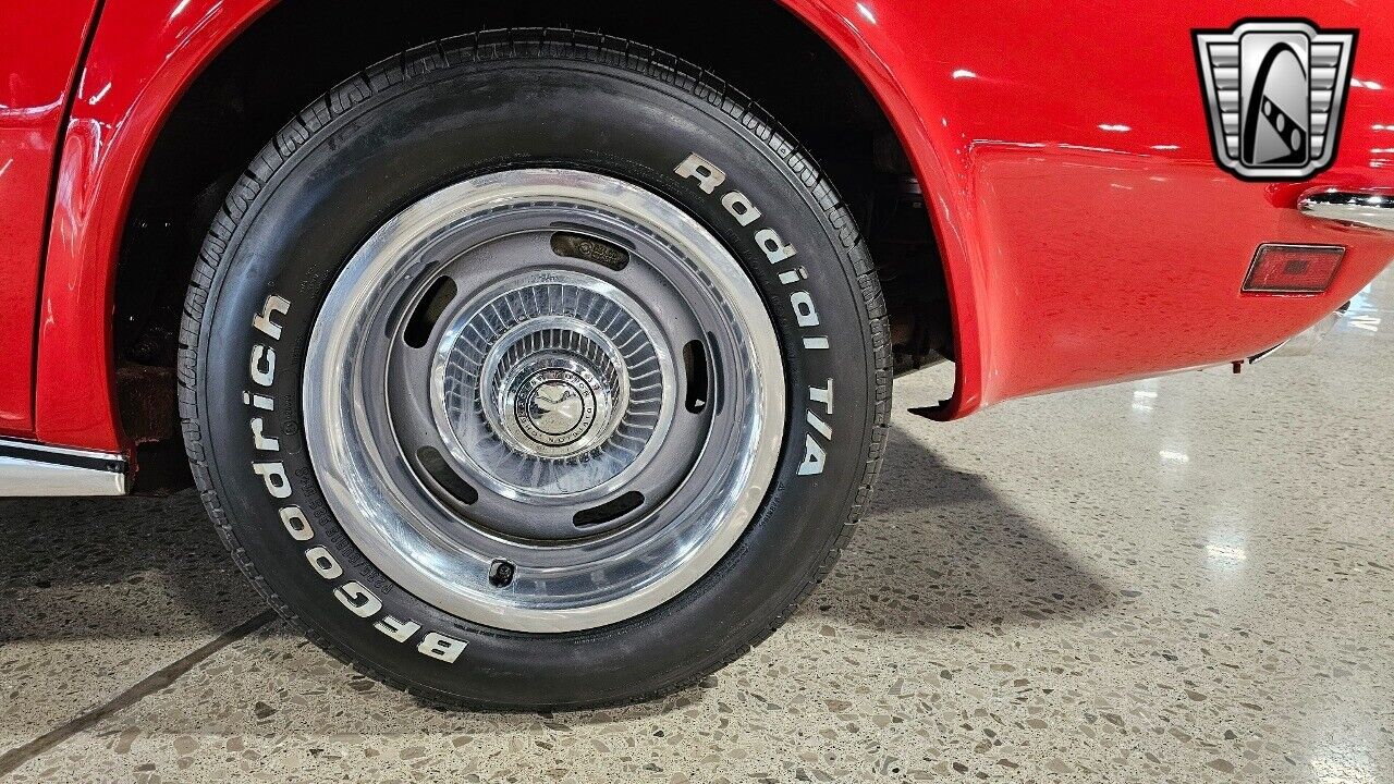 Chevrolet-Corvette-1972-Red-Tan-4973-10