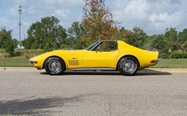 Chevrolet-Corvette-1972-Yellow-Tan-9825-1