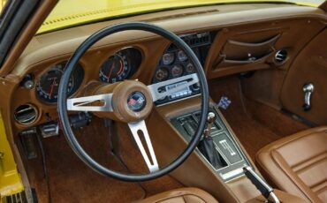 Chevrolet-Corvette-1972-Yellow-Tan-9825-11