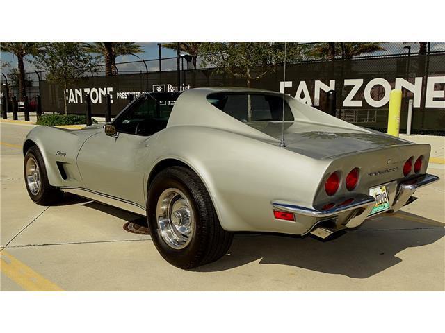 Chevrolet-Corvette-1973-4