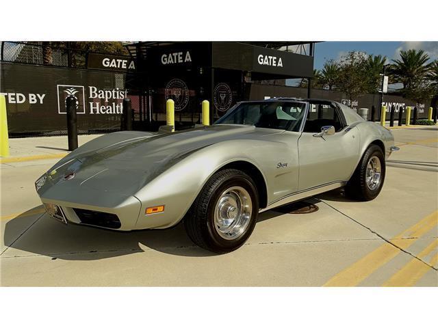 Chevrolet-Corvette-1973-5