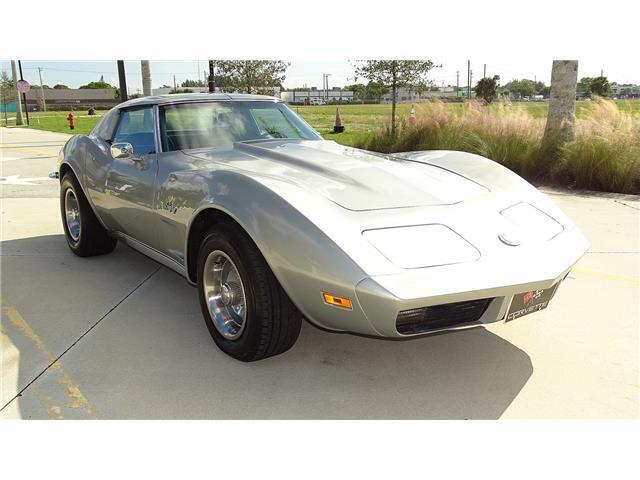 Chevrolet-Corvette-1973-6