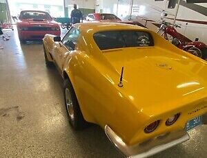 Chevrolet-Corvette-1973-Yellow-75156-2