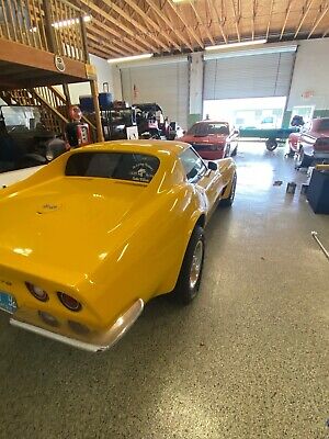 Chevrolet-Corvette-1973-Yellow-75156-4