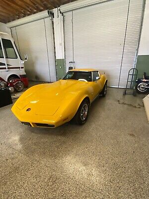 Chevrolet-Corvette-1973-Yellow-75156-5