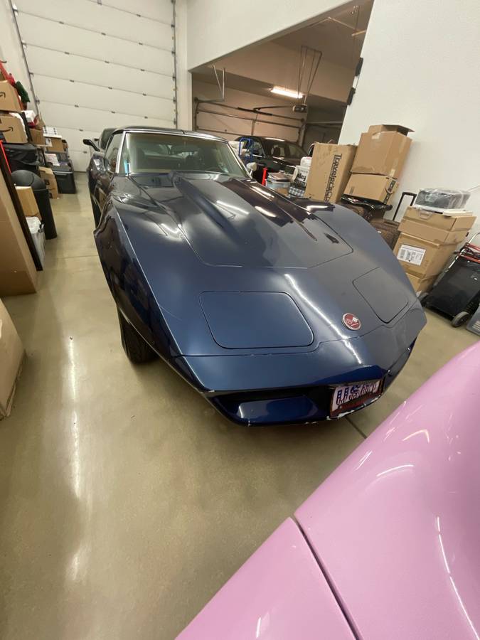 Chevrolet-Corvette-1975-blue-160932-1