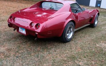 Chevrolet-Corvette-1975-red-111044-1