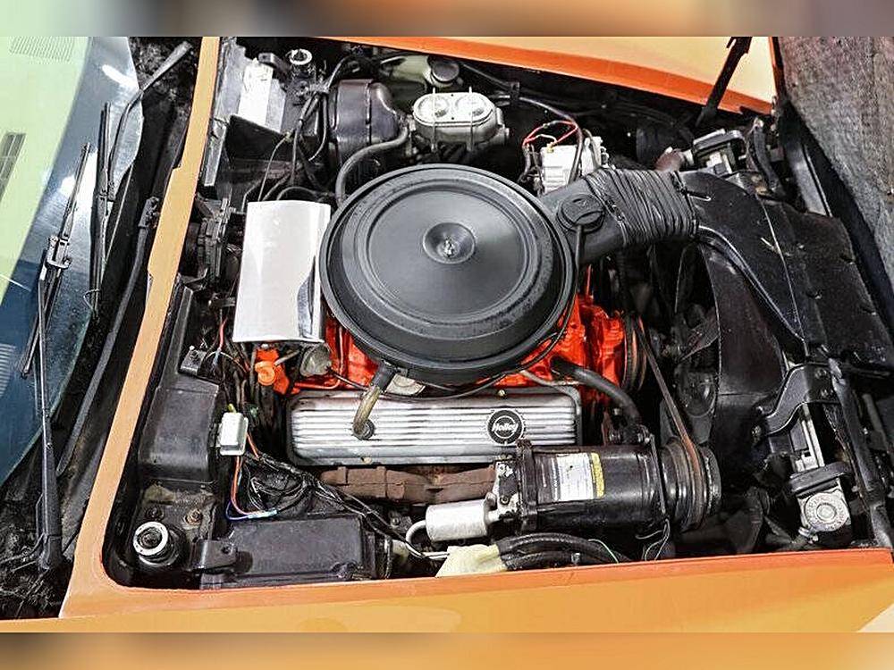 Chevrolet-Corvette-1976-orange-1624-12