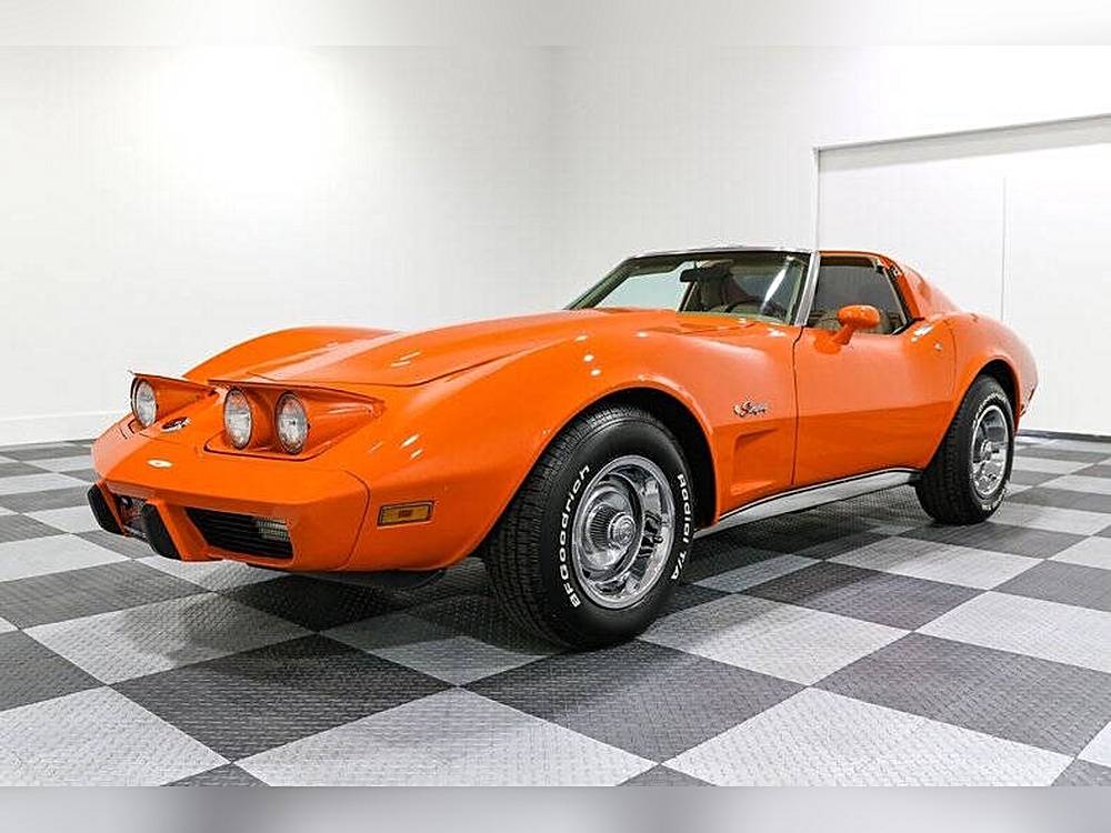 Chevrolet-Corvette-1976-orange-1624-3