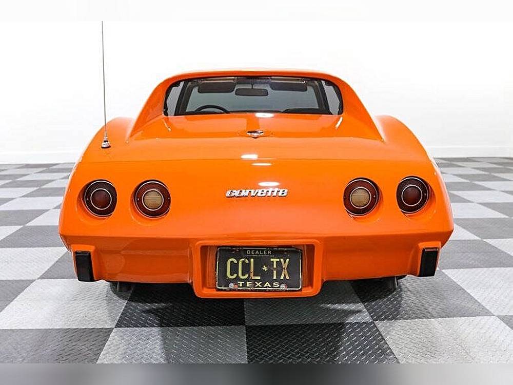 Chevrolet-Corvette-1976-orange-1624-6