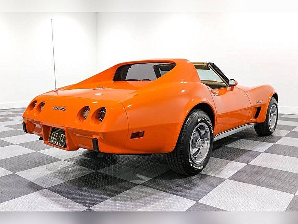 Chevrolet-Corvette-1976-orange-1624-7