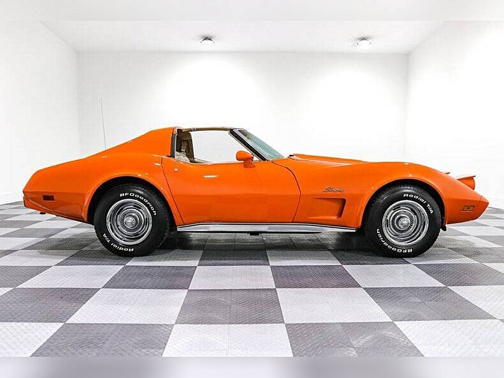 Chevrolet-Corvette-1976-orange-1624-8