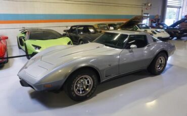 Chevrolet-Corvette-1978-2