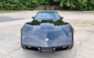 Chevrolet-Corvette-1978-5