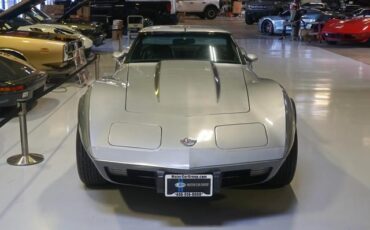 Chevrolet-Corvette-1978-5