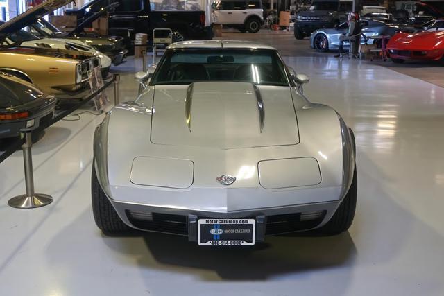 Chevrolet-Corvette-1978-5