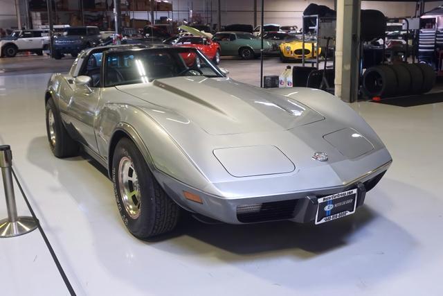 Chevrolet-Corvette-1978-Silver-Black-46917-12