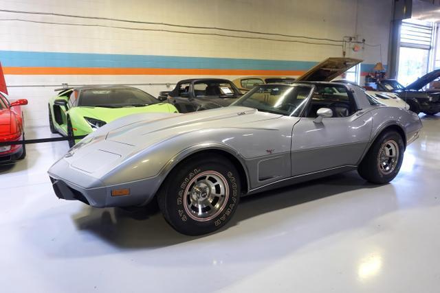 Chevrolet-Corvette-1978-Silver-Black-46917-3