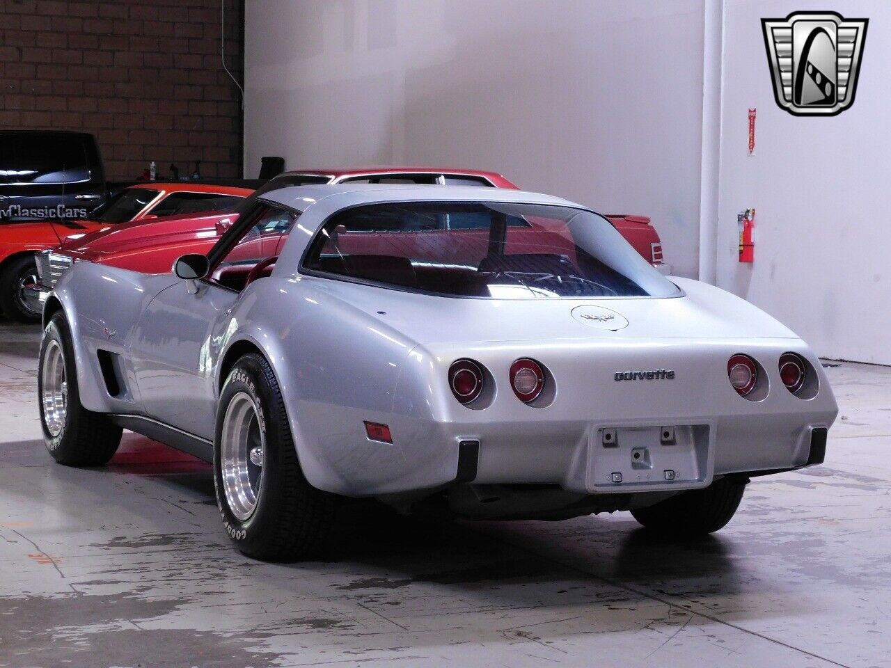 Chevrolet-Corvette-1979-Gray-Red-58051-3