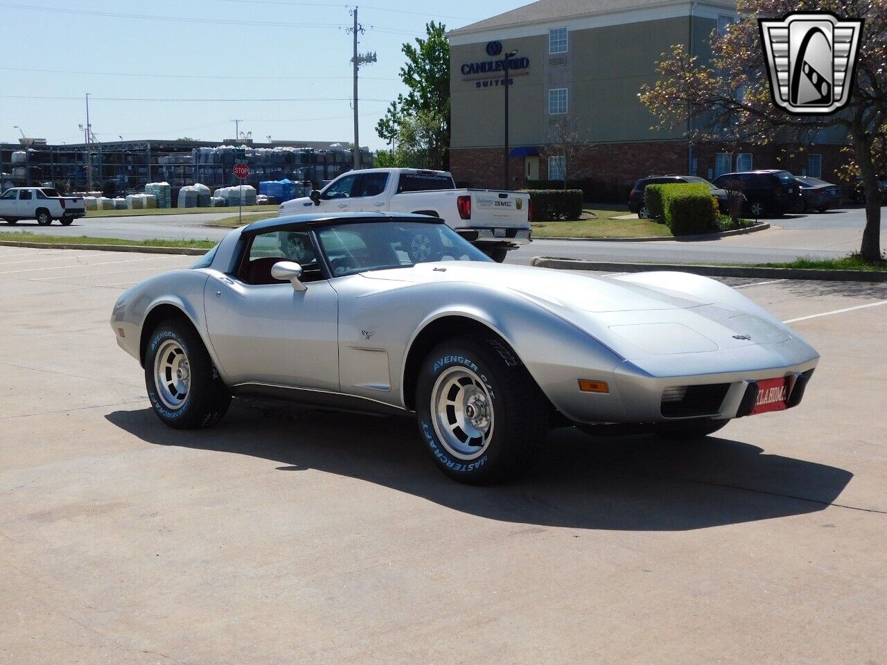 Chevrolet-Corvette-1979-Silver-Red-87906-7